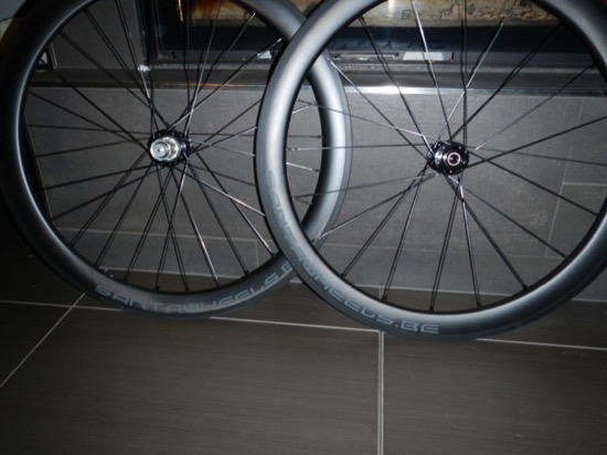 Roues route artisanales carbone tubular 50mm (1)