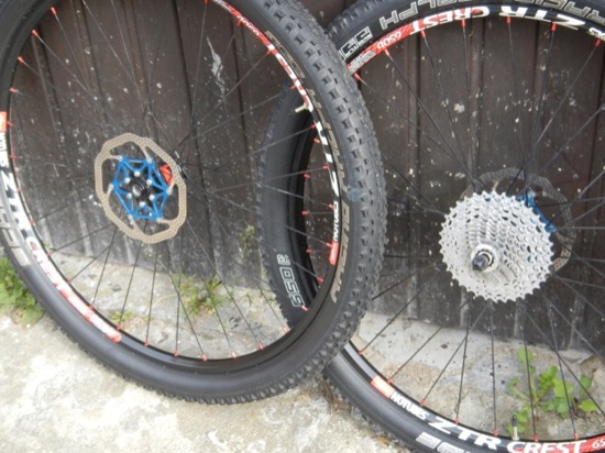 Roues VTT ZTR Crest 650B DT Swiss 240S (2)