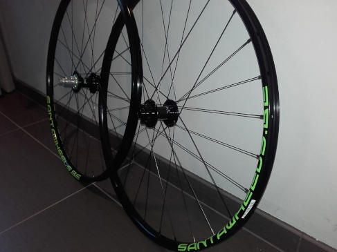 Roues VTT NoTubes Crest MK3 29er, moyeux Hope Pro 4 Boost black, rayons DT Revolution (2)