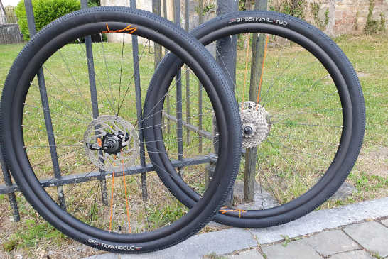 Roues gravel DT Swiss XR351, Moyeux DT Swiss 240S, rayons DT Comp