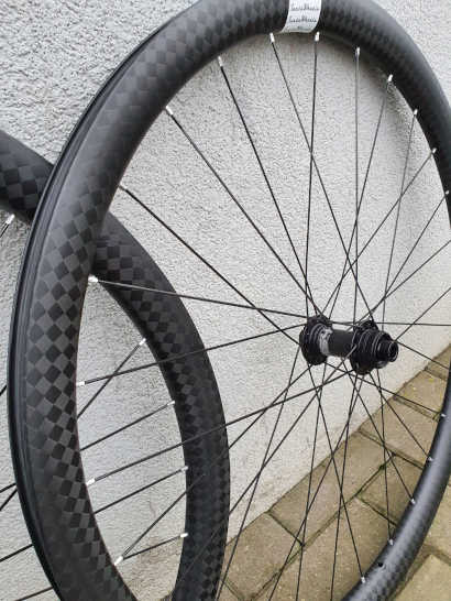 Roues Gravel Carbon disques, moyeux Hope RS4 Noir Centerlock, rayons plats CX Ray (3)