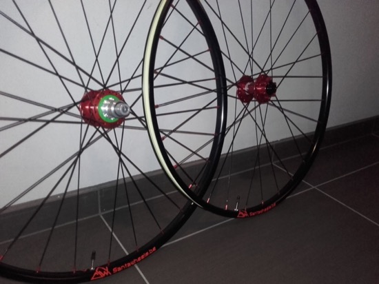 ZTR Crest MK3 29er - Hope Pro 2 Evo Red (3)